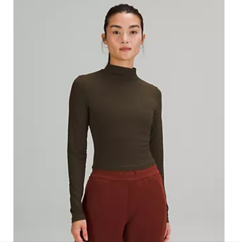 Lululemon Olive Cropped Mockneck